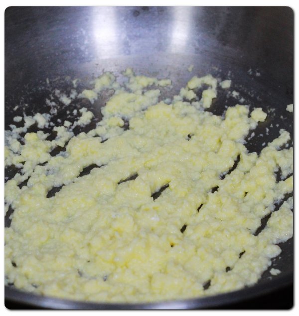 宝宝最爱的美食:鸡蛋米糊(图)