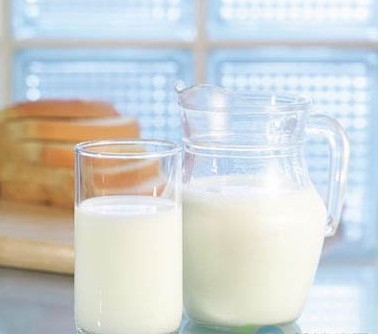 牛初乳不能直接当婴儿的主食(图)