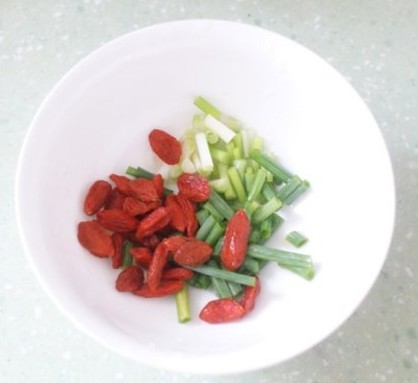 靓妈厨房食谱:腊鸭肾瘦肉淮山粥(组图)