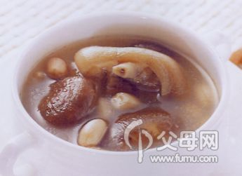 妈妈生产后 不宜早催乳