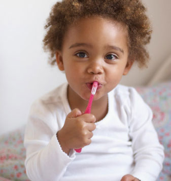 各年龄段宝宝选牙刷的重点
